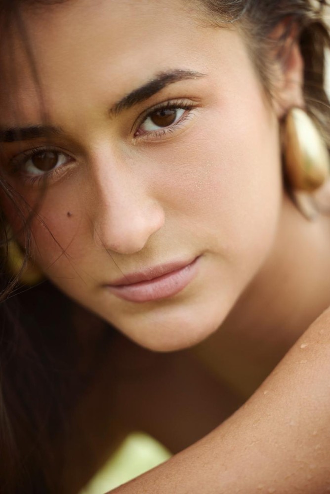 LAYLA LARISSA